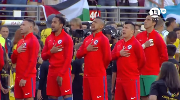 Ďalší trapas s hymnou počas Copa América: V polovici hymny Čile začal hrať hit od Pitbulla! (VIDEO)
