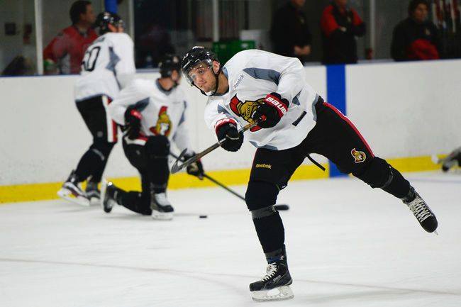 Christián Jaroš chce po podpise zmluvy s Ottawou preraziť v NHL už v ďalšej sezóne. Hviezdneho Karlssona prvý raz stretol na záchode pri pisoári!