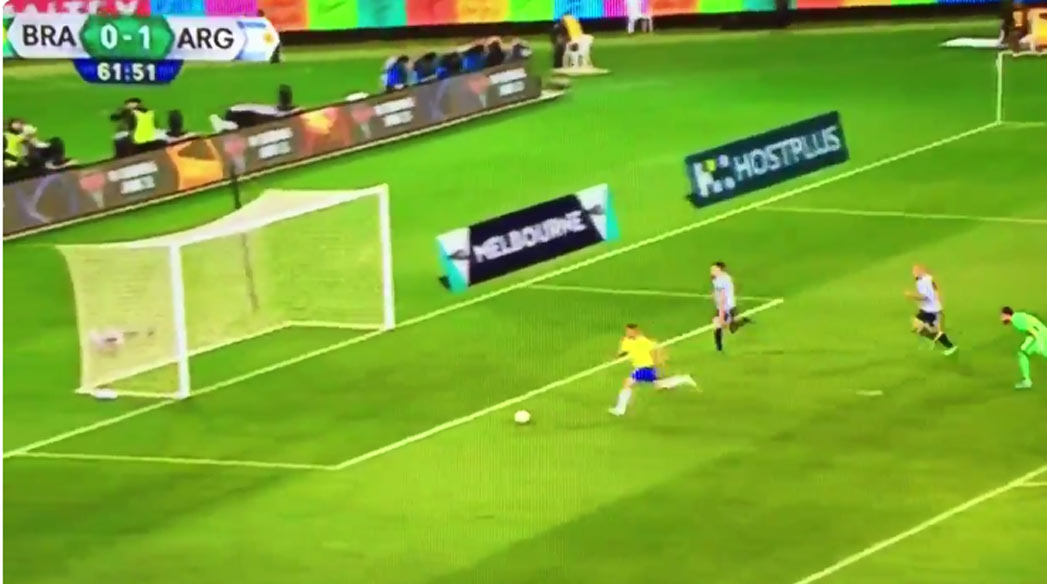 Neuveriteľná dvojitá šanca Brazílie v zápase s Argentínou. Jesus totálne zlyhal pred prázdnou bránou! (VIDEO)