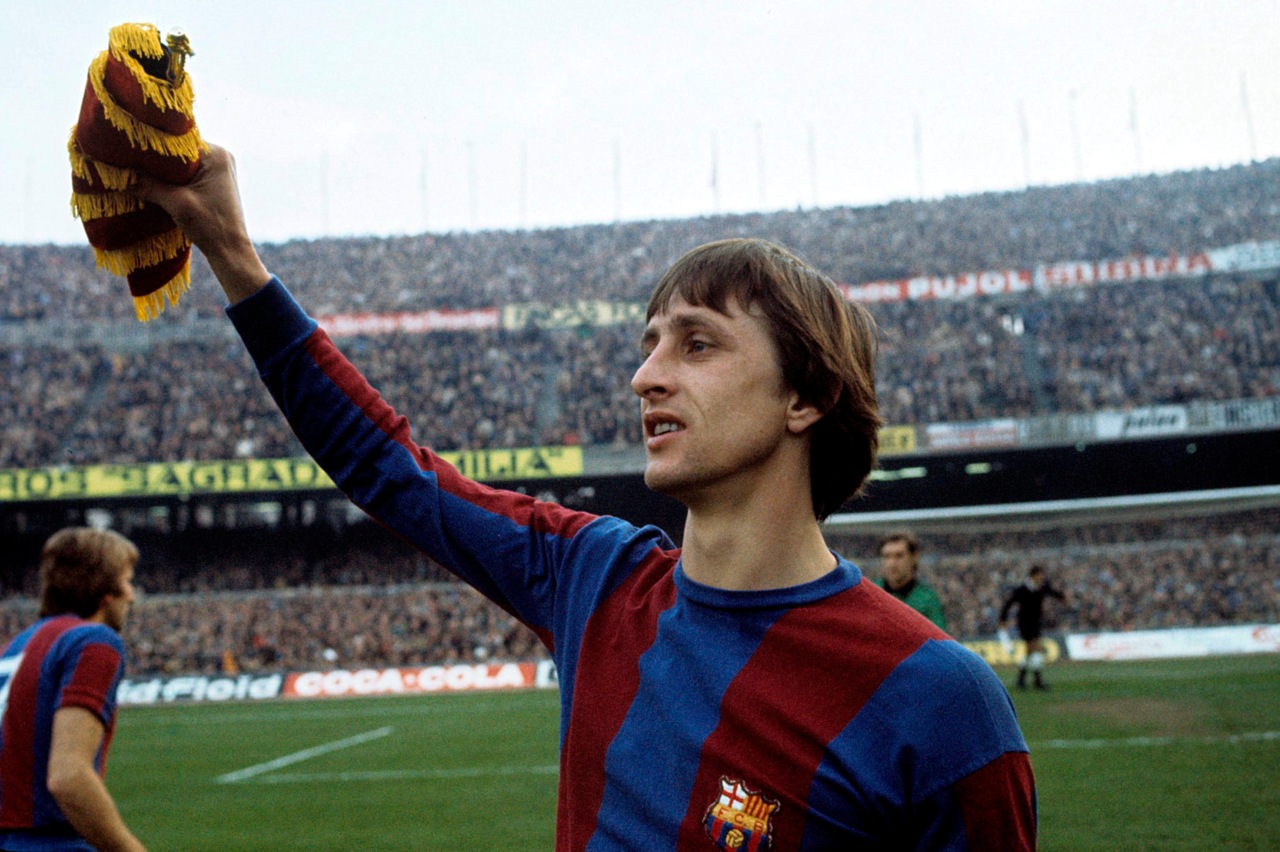 Smutná správa: Dnes zomrel legendárny futbalista Ajaxu a Barcelony Johan Cruyff!