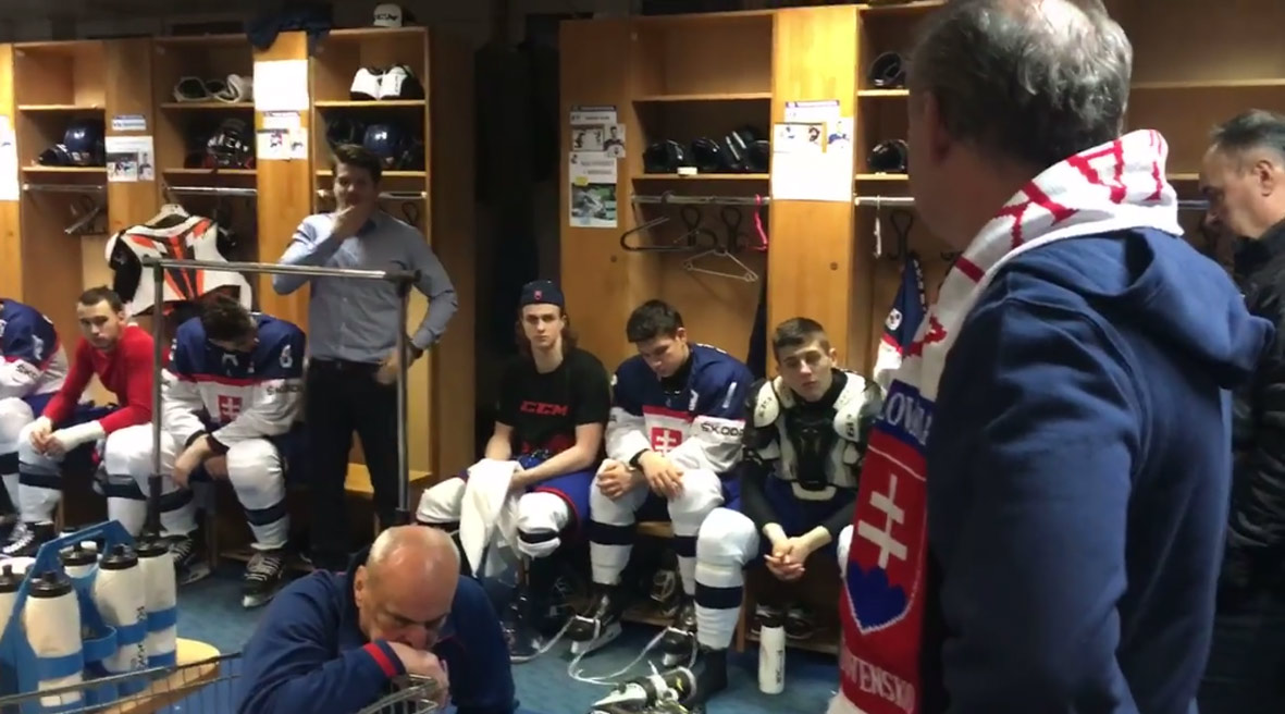Andrej Kiska navštívil našich mladých reprezentantov po prehre s Ruskom: Celé Slovensko je na vás hrdé! (VIDEO)