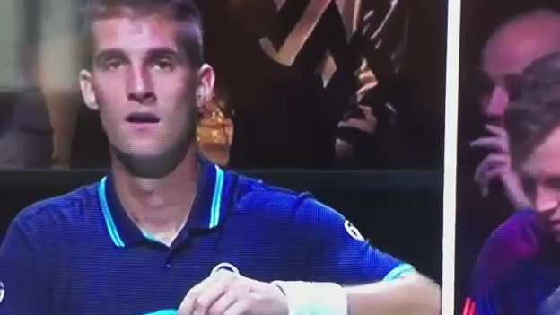 Martin Kližan počas zápasu s Berdychom Pi*e poj*banej, kur*a. Pi*e, Pi*e, Pi*e! (VIDEO)