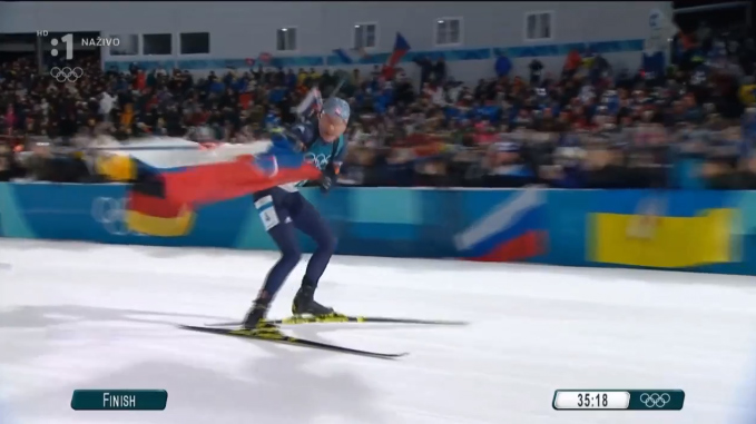 Krásne zábery: Nasťa Kuzminová si so slovenskou vlajkou prichádza pre zlatú medailu! (VIDEO)
