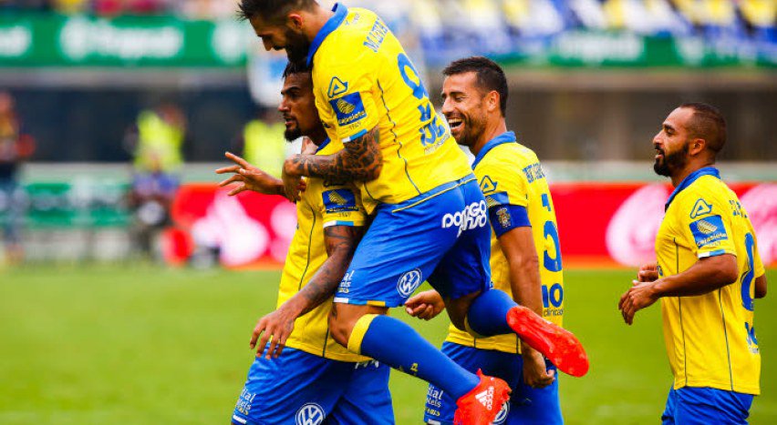 Futbalisti Las Palmas predviedli dokonalú futbalovú akciu, akrobaticky ju zakončil Kevin-Prince Boateng! (VIDEO)