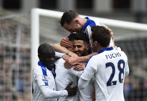 Leicester znovu vyhral, od titulu v Premier League ho delí 7 zápasov! (VIDEO)