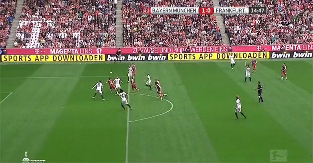 Lewandowski krásnym gólom otváral skóre proti Frankfurtu