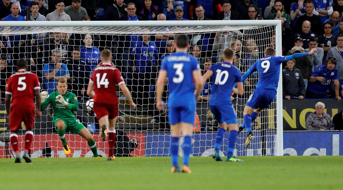 Zápas ako remeň: Gól z priameho kopu, nepremenená penalta Vardyho. Aj to bol dnešný duel Liverpoolu s Leicestrom! (VIDEO)