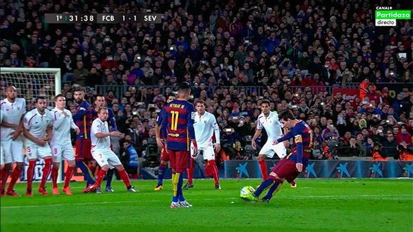 Messi znovu úradoval! Pozrite si jeho exkluzívny priamy kop proti Seville!(VIDEO)