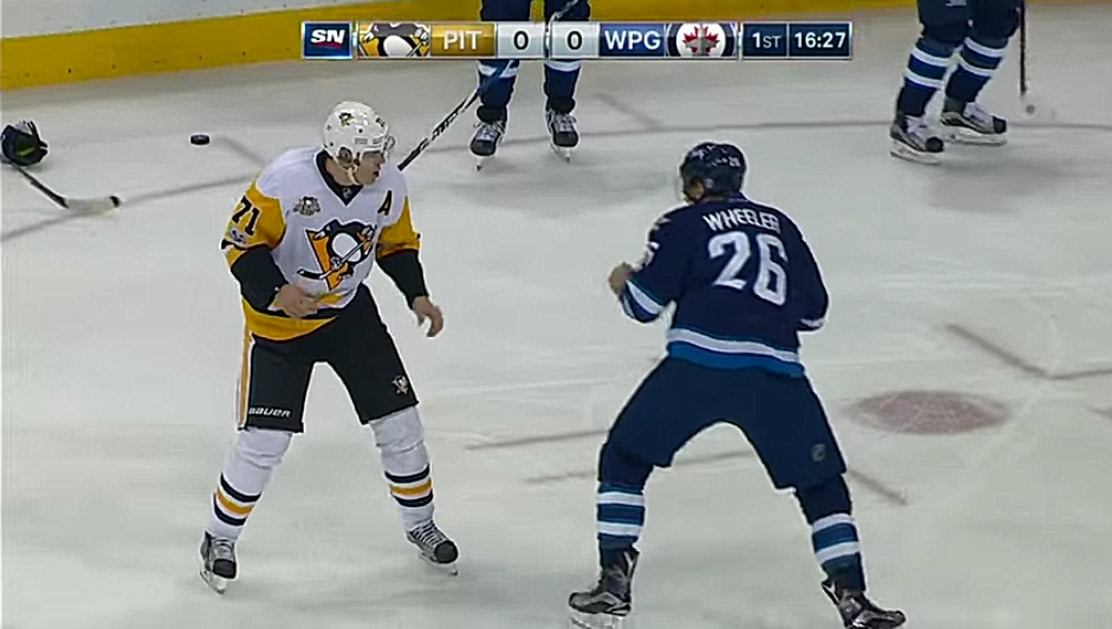 Bitka hviezd NHL: Kapitán Winnipegu zložil na ľad Malkina! (VIDEO)