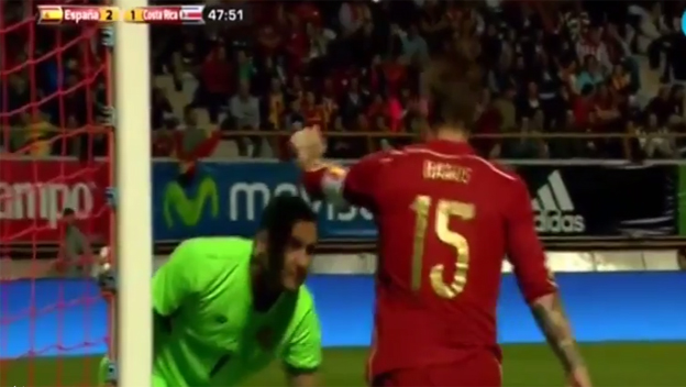 Brankár Realu Keylor Navas predviedol dva fantastické zákroky v zápase so Španielskom