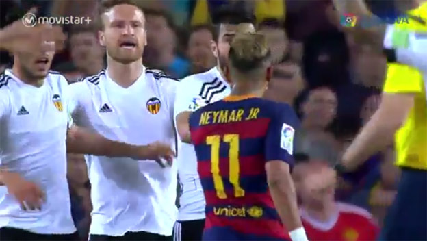 Neymar nevie prehrávať: Pozrite, čo urobil hráčovi Valencie po záverečnom hvizde! (VIDEO)