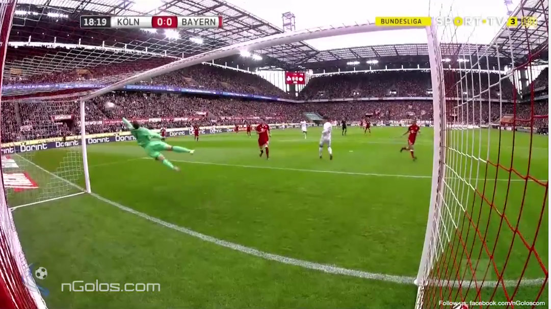 Manuel Neuer predviedol svoje majstrovstvo: Pozrite si jeho fantastický zákrok proti Kolínu! (VIDEO)