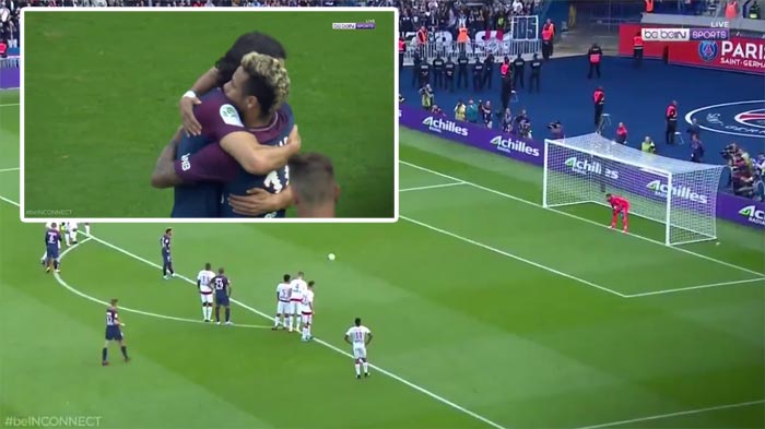 Koniec sporom: Cavani prenechal penaltu Neymarovi. Ten ho po strelení gólu objal! (VIDEO)