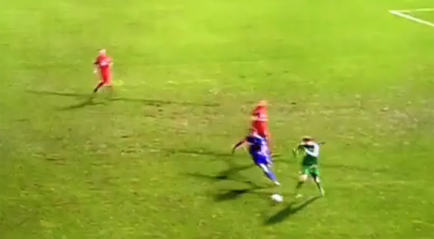 Manuel Neuer sa znovu rozhodol trochu pomôcť svojej obrane! (VIDEO)