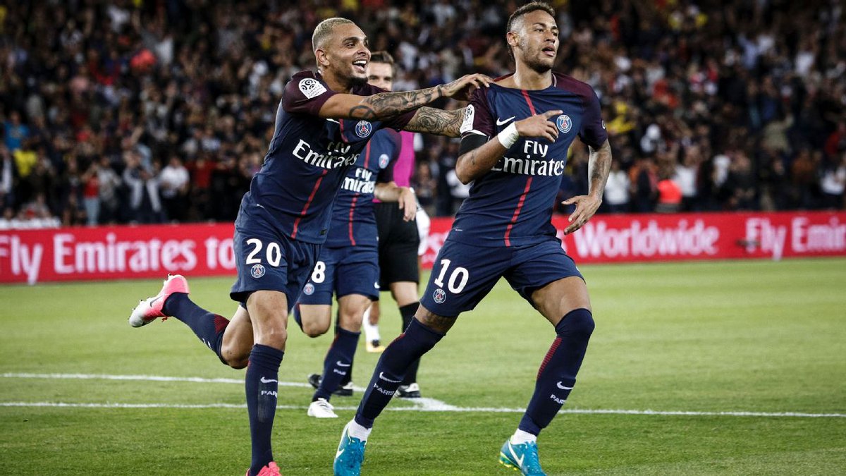 Galapredstavenie Neymara v prvom domácom zápase za PSG. Proti Toulouse zaznamenal dva parádne góly, dve parádne asistencie a niekoľko parádičiek! (VIDEO)