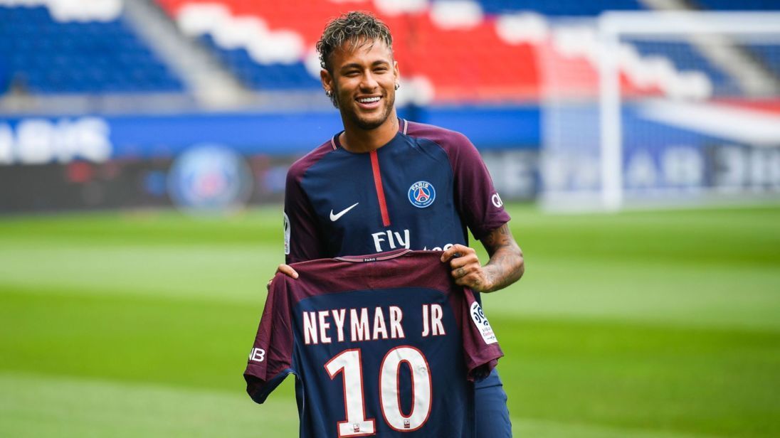 Zostrih prvého dňa Neymara ako najdrahšieho futbalistu histórie v drese PSG (VIDEO)