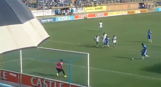 Futbalisti v Afrike vyskúšali Messiho penaltu, nedopadlo to však podľa predstáv! (VIDEO)
