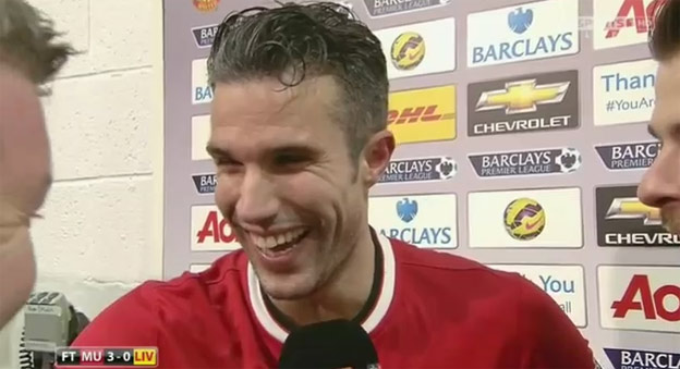 Van Persie rozpráva o dotyku hlavou pri góle proti Liverpoolu