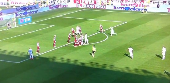 Paul Pogba a jeho priamy kop z 25 metrov v derby zápase s Turínom! (VIDEO)