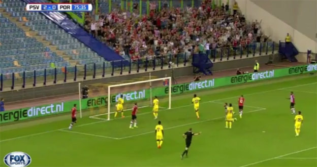 Futbalová lahôdka: PSV Eindhoven a ich dokonalá tímová akcia v zápase s Portom! (VIDEO)