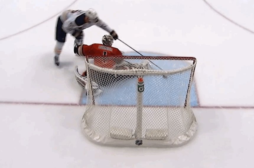 Ďalší exkluzívny nájazd v NHL: Mladý fínsky obranca Buffala predviedol dokonalú Forsbergovku! (VIDEO)