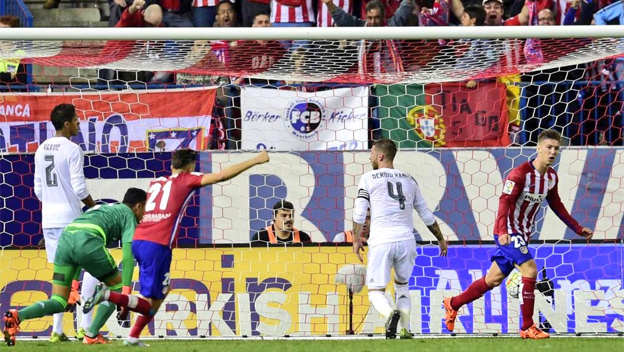 Atlético to na Real vie, prestížne derby skončilo remízou (VIDEO)