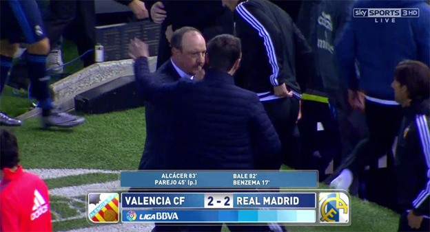 Real Madrid nevyužil zaváhanie Barcelony a vo skvelom zápase remizoval s Valenciou (VIDEO)