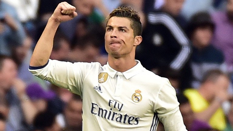 Neskutočný Ronaldo strelil svoj 400. gól za Real Madrid. Potreboval na to iba 391 zápasov! (VIDEO)