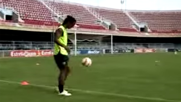 Toto skvelé video s Ronaldinhom dosiahlo ako prvé video na Youtube hranicu 1 milión zhliadnutí