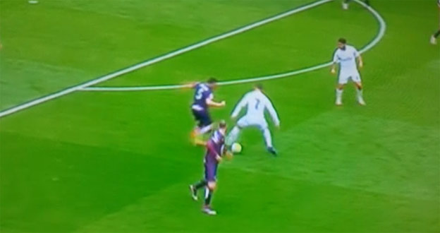 Futbalista Eibaru nasadil Ronaldo dvoje jasličky behom pár sekúnd (VIDEO)