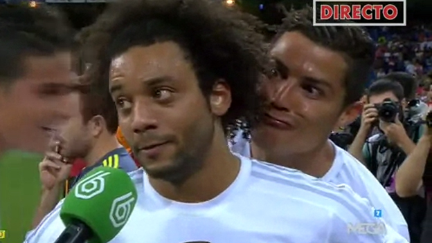 Ronaldo prerušil pozápasový rozhovor s Marcelom vtipným gestom (VIDEO)