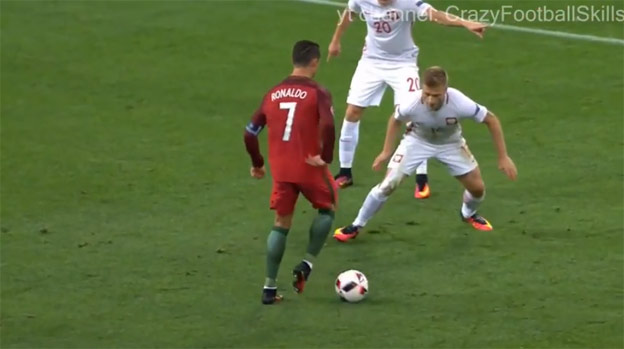 Cristiano Ronaldo a jeho technická parádička na Blasczykowského v zápase s Poľskom! (VIDEO)