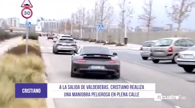 Cristiano Ronaldo si so spomaľovačom na ceste veľkú starosť nerobil! (VIDEO)