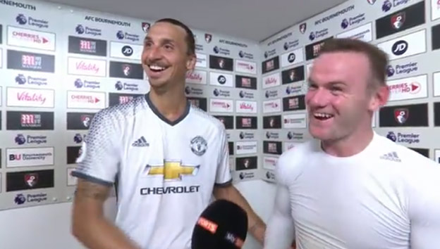 Vtipná reakcia Rooneyho so Zlatanom, keď ani jeden z nich nedostal cenu pre najlepšieho hráča zápasu! (VIDEO)