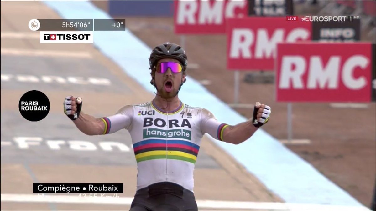 Famózny Peter Sagan víťazom prestížnych pretekov Paríž - Roubaix. 54 km pred cieľom sa utrhol od pelotónu! (VIDEO)
