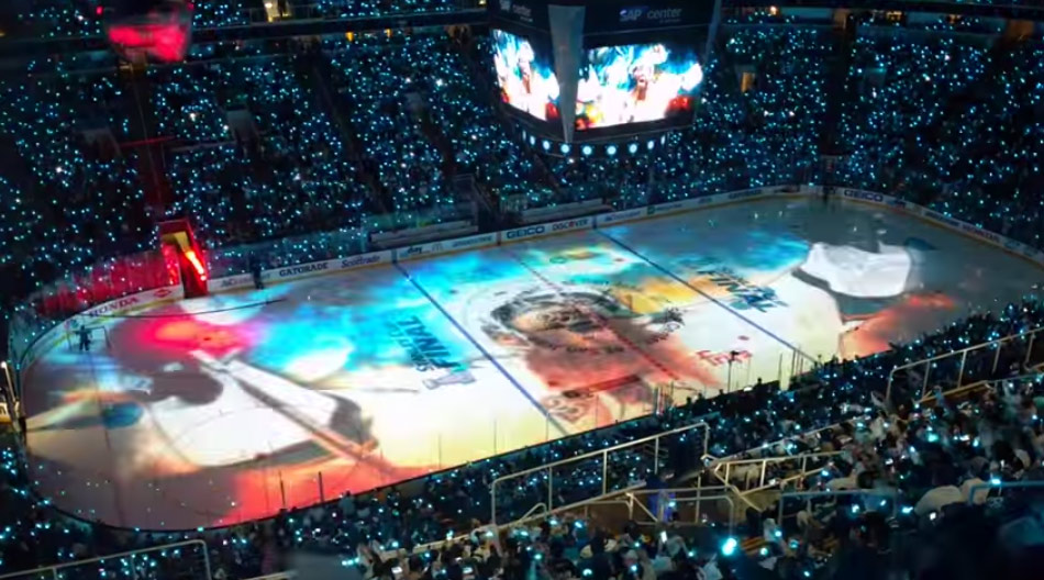 Elektrizujúca atmosféra pred prvým finále NHL v aréne San Jose! (VIDEO)