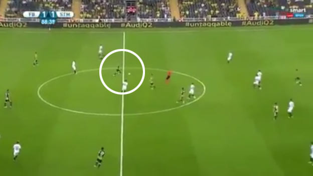 Škrtel strelil za Fenerbahce takmer úžasný gól po sóle od polovice ihriska! (VIDEO)