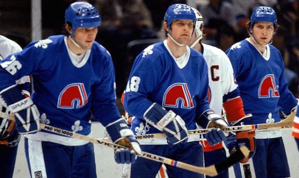 Keď sa celý hokejový svet dozvedel o Slovákoch: Presne 36 rokov dozadu získali bratia Šťastní 16 bodov v jednom zápase! (VIDEO)