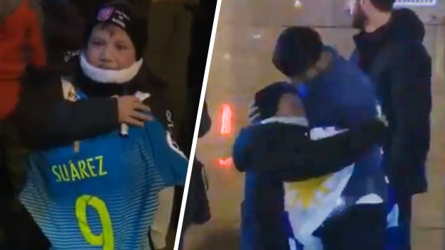 Luis Suarez počul kričať chlapca z Uruguaja. Okamžite k nemu prišiel, objal ho a dal mu svoj dres! (VIDEO)