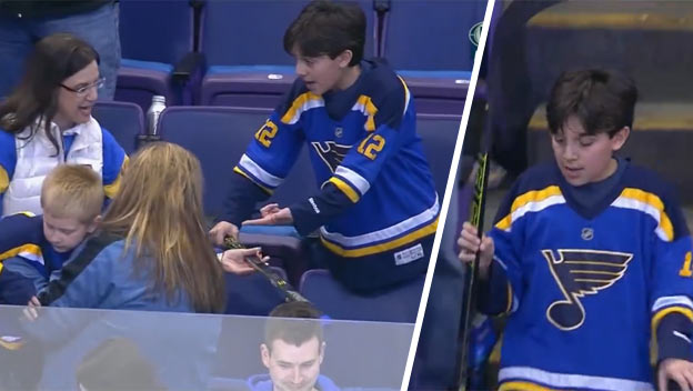 Tarasenko venoval mladíkovi hokejku, ten ju potom priniesol malému chlapcovi (VIDEO)