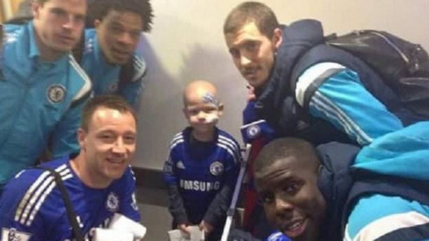 Je to borec: John Terry sa rozhodol zaplatiť celý pohreb 8-ročného fanúšika Chelsea!