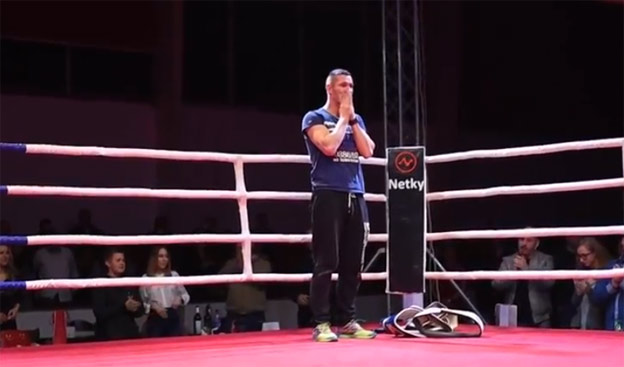 Tomáš Kid Kovács ukončil svoju boxersku kariéru. Pri odchode z ringu sa neubránil slzám! (VIDEO)