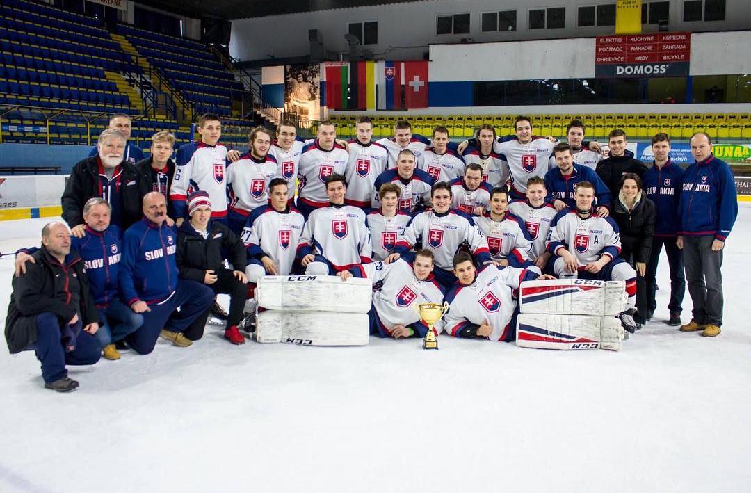 Veľká nádej do budúcna: Naša hokejová 18-ka vyhrala všetky zápasy na turnaji Vlada Dzurillu! (VIDEO)