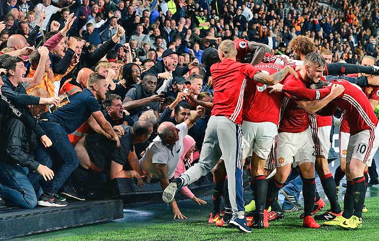 Manchester United zverejnil zábery zo šialených osláv po góle Rashforda v 92. minúte! (VIDEO)