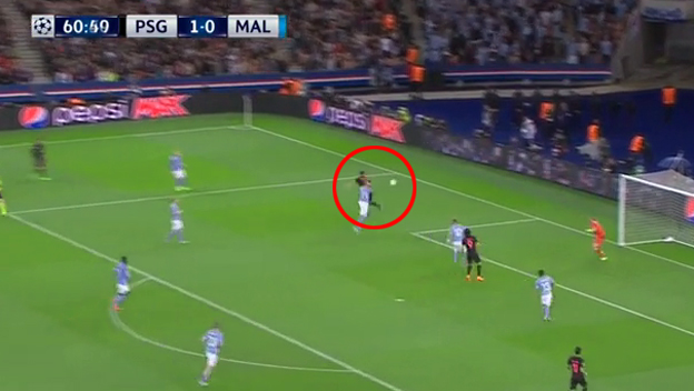 Akrobatistická prihrávka Ibrahimoviča pri góle Cavaniho do siete Malmö! (VIDEO)
