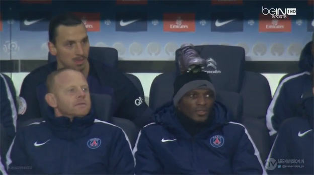 Zlatan ibrahimovič sa nudil na lavičke po vystriedaní s Lorientom (VIDEO)