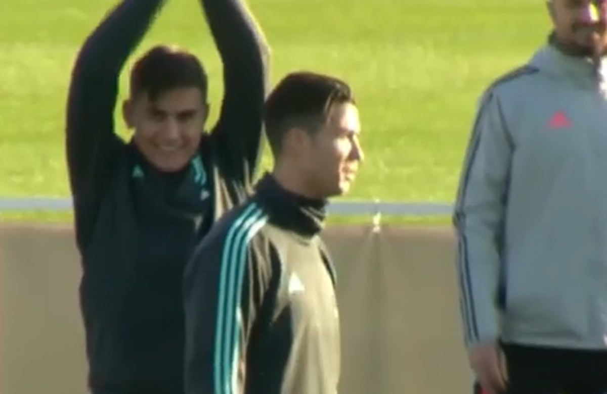 Ronaldo dostal na tréningu jasličky. Dybala sa dobre bavil (VIDEO)