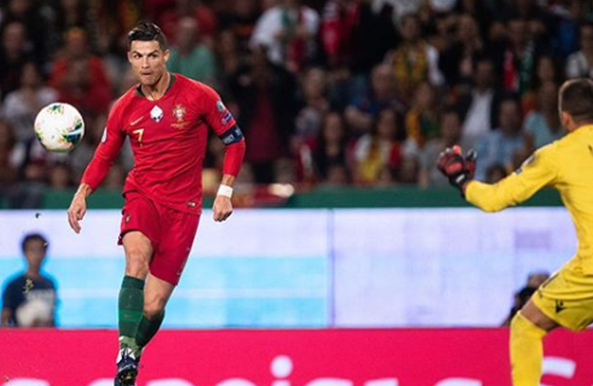 Cristiano Ronaldo s parádnym gólom kvalifikačnom zápase Portugalska (VIDEO)