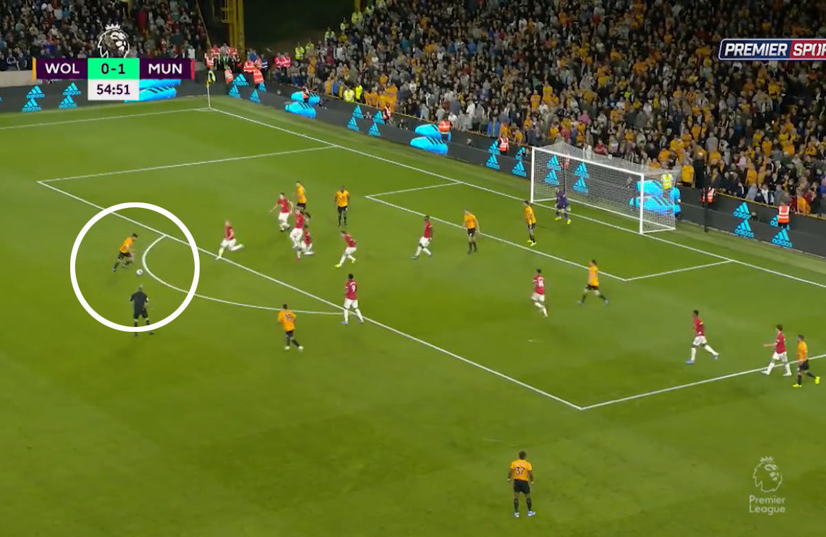 Ruben Neves parádnou strelou šokoval Manchester United (VIDEO)