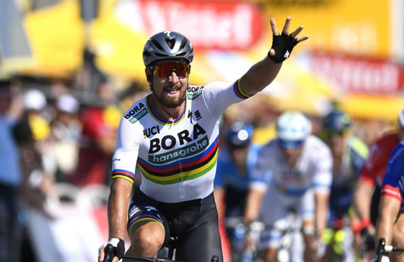 Famózny Sagan víťazom 2. etapy na Tour de France 2018. Slovenská raketa je v žltom drese! (VIDEO)